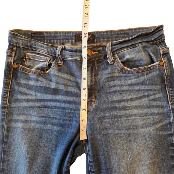 Judy Blue Women's Relax Fit Jeans Size 30 or 11 Style JB82102DK Cropped - Picture 6 of 7
